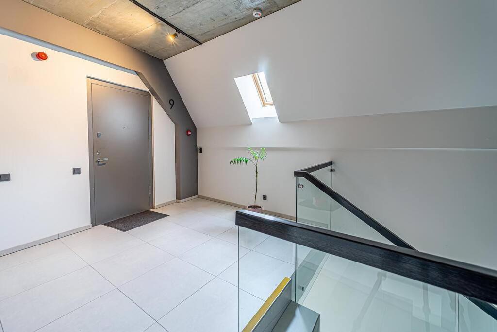 Sky Apartment With Free Parking And Balcony & Ac Kaunas Exterior photo